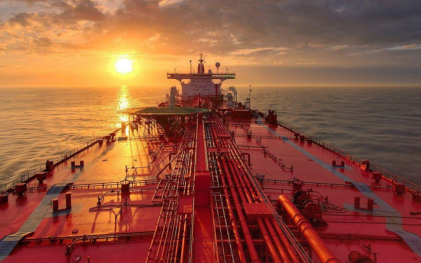 Евразийский банк развития рефинансирует строительство нефтеналивных танкеров