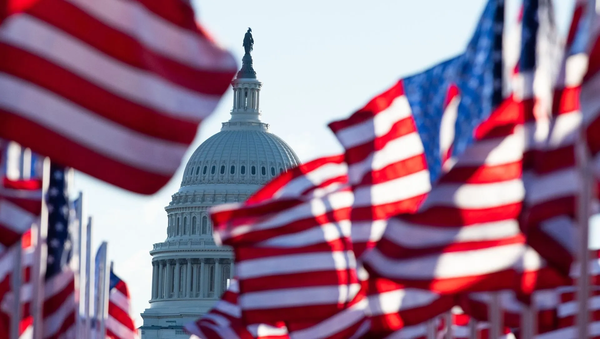 СМИ: США готовят санкции против Кыргызстана за сотрудничество с Россией