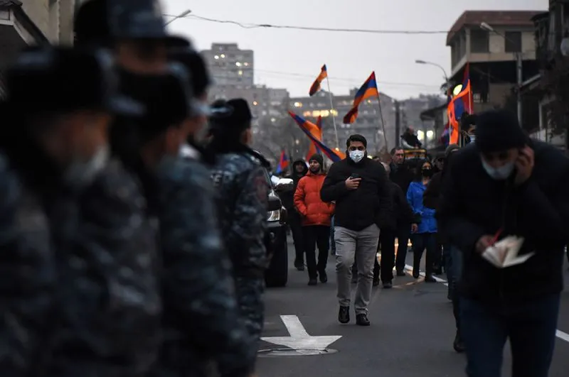 Пашинян ответил на призывы оппозиции уйти в отставку