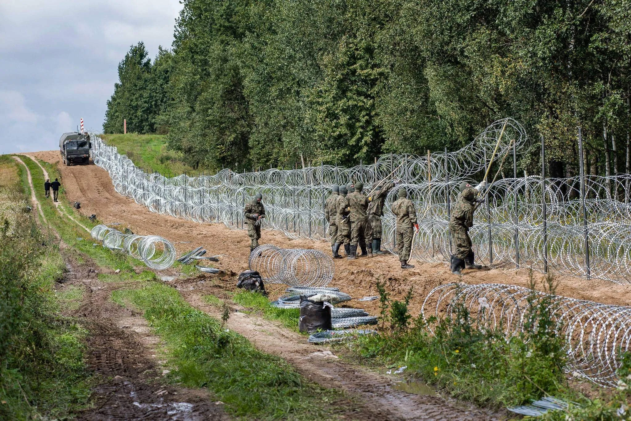 Польша выделит $375 млн на «непроходимое заграждение» на границе с Беларусью