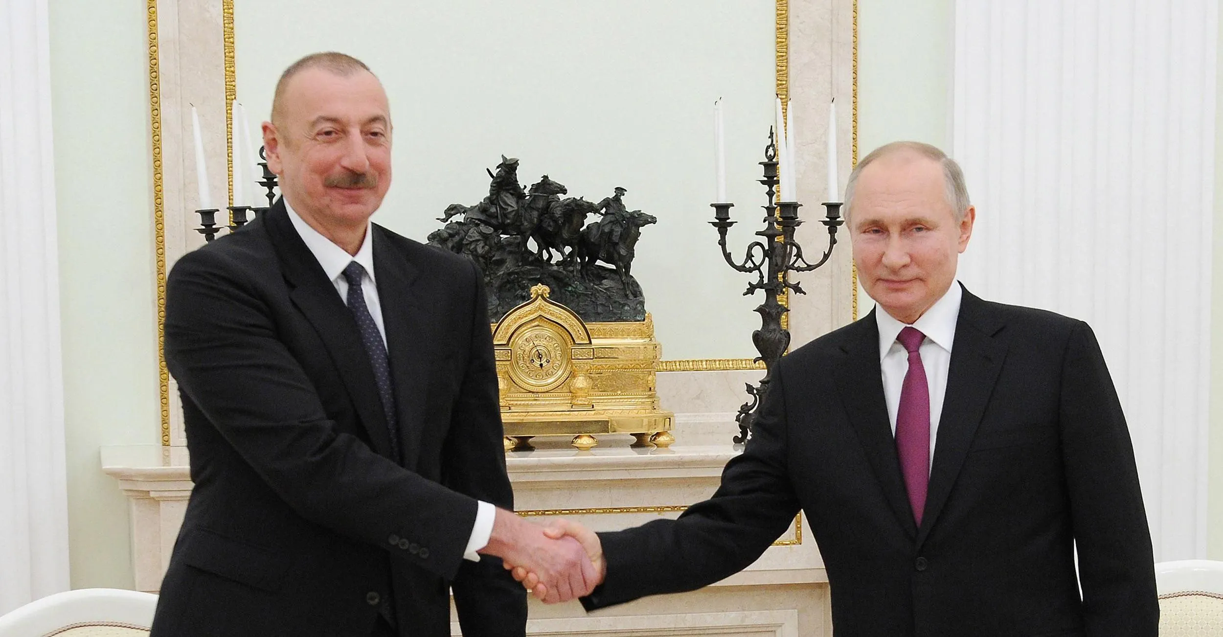 Путин поблагодарил Алиева за принятие «сложных решений»