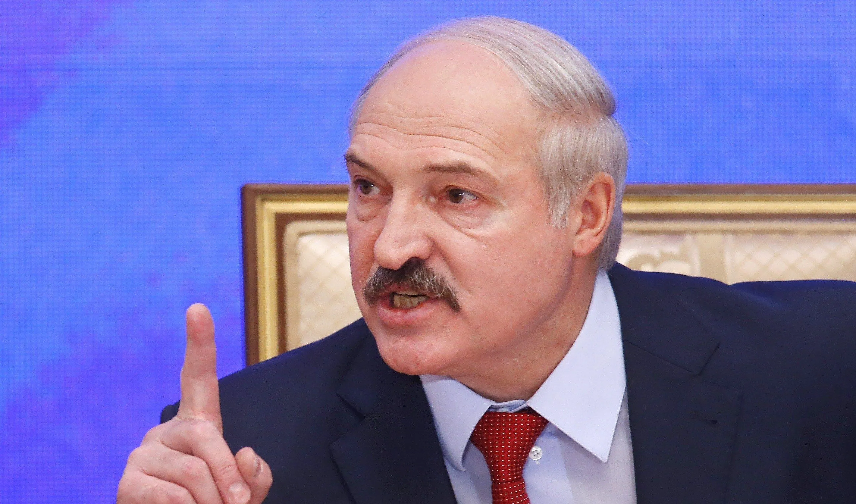Лукашенко назвал комиссару ЕС условия политической трансформации Беларуси