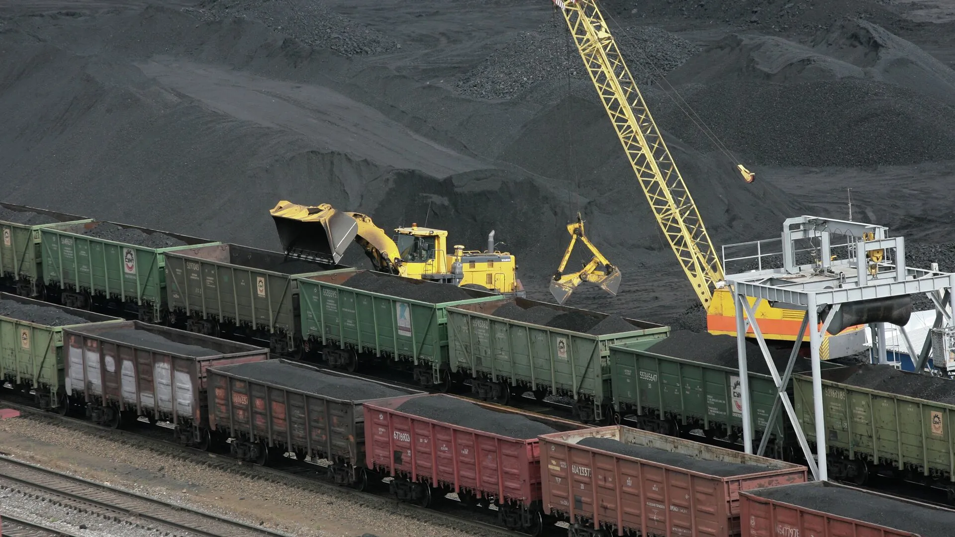 Россия отправила первые поезда с углем в Индию по коридору «Север – Юг»