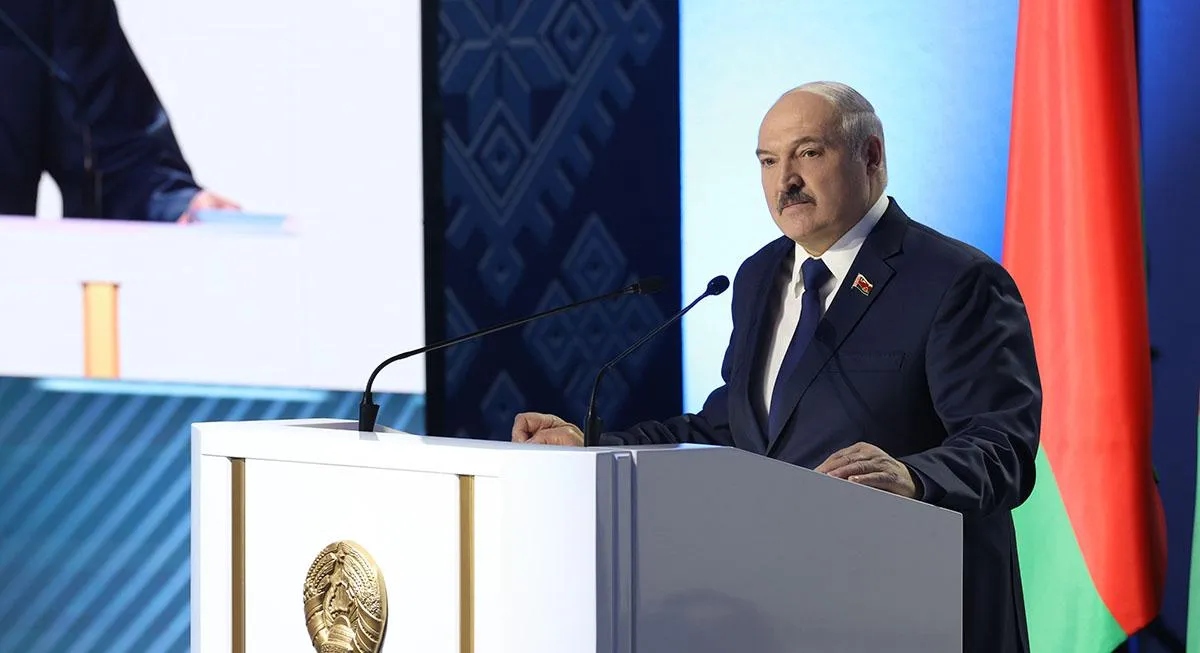Лукашенко назвал условия ухода в отставку