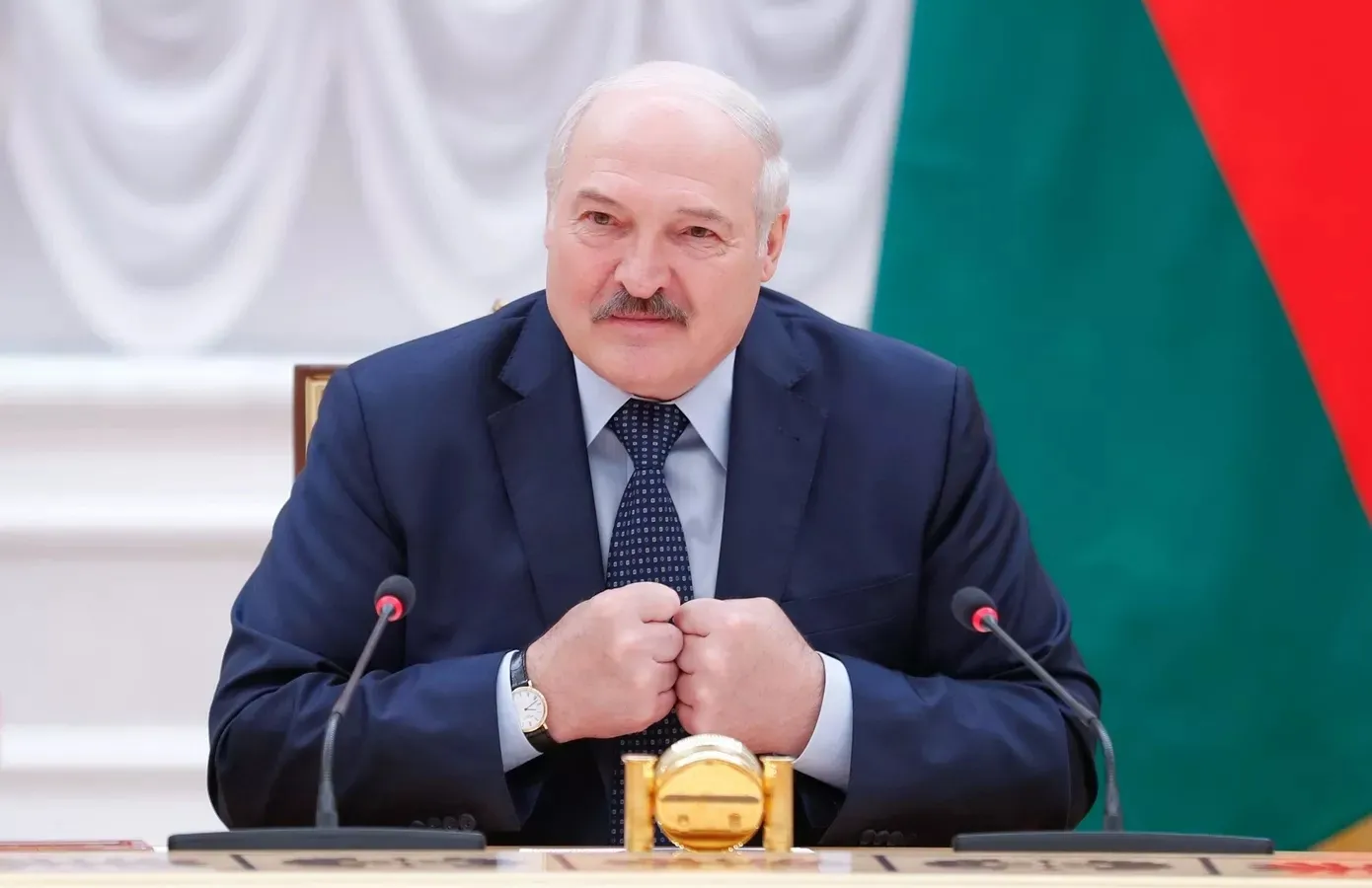 Лукашенко прокомментировал слухи о своей болезни