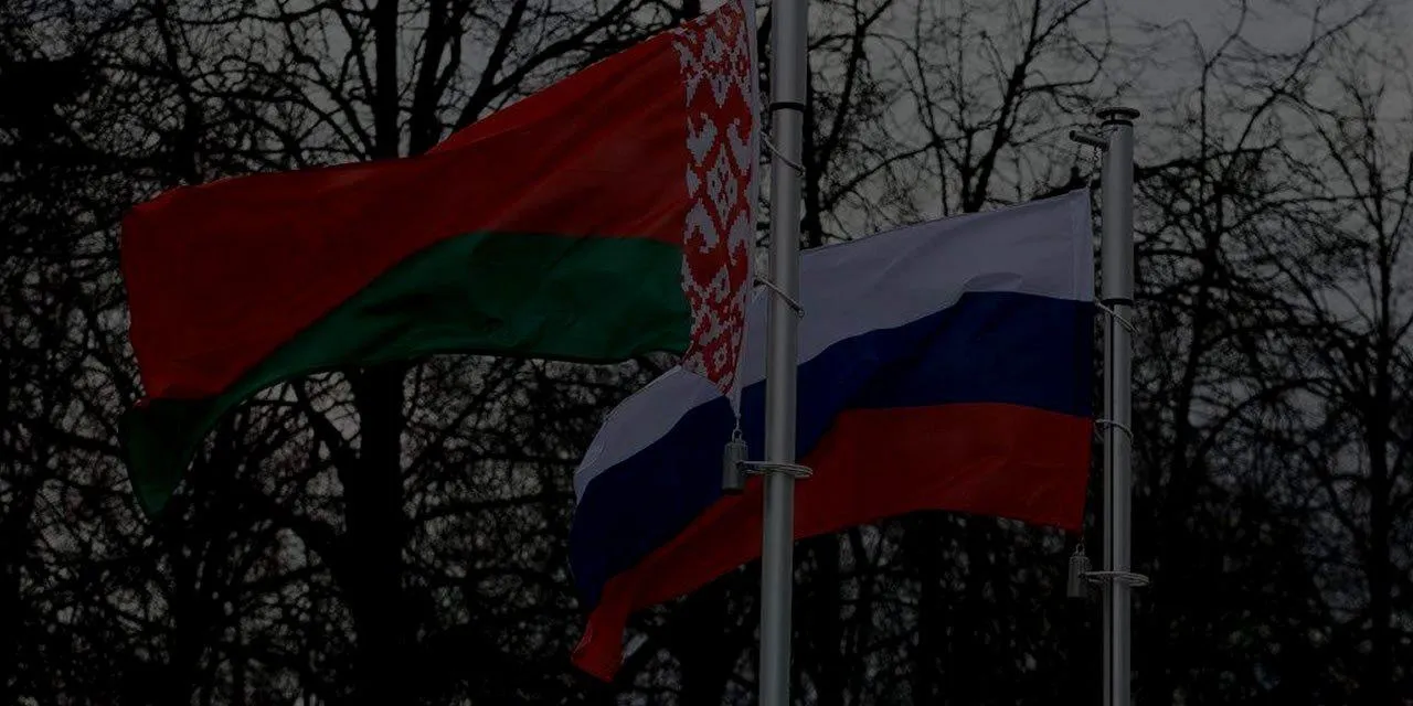 Нефтяной маневр, молочные споры и роуминг: эксперты о будущем российско-белорусских отношений