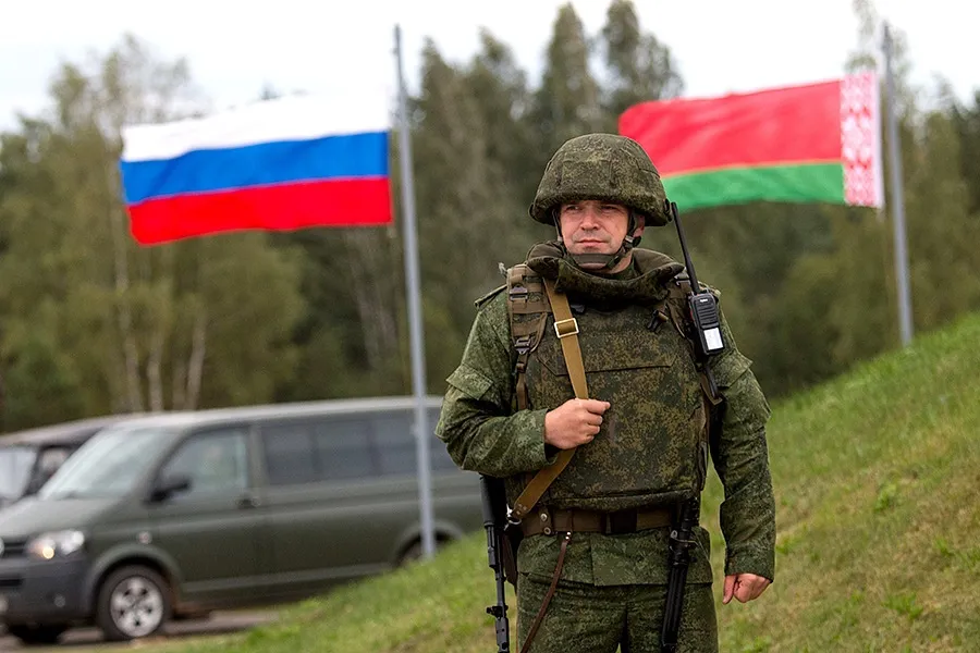 В Беларуси утвердили создание учебно-боевых центров с Россией