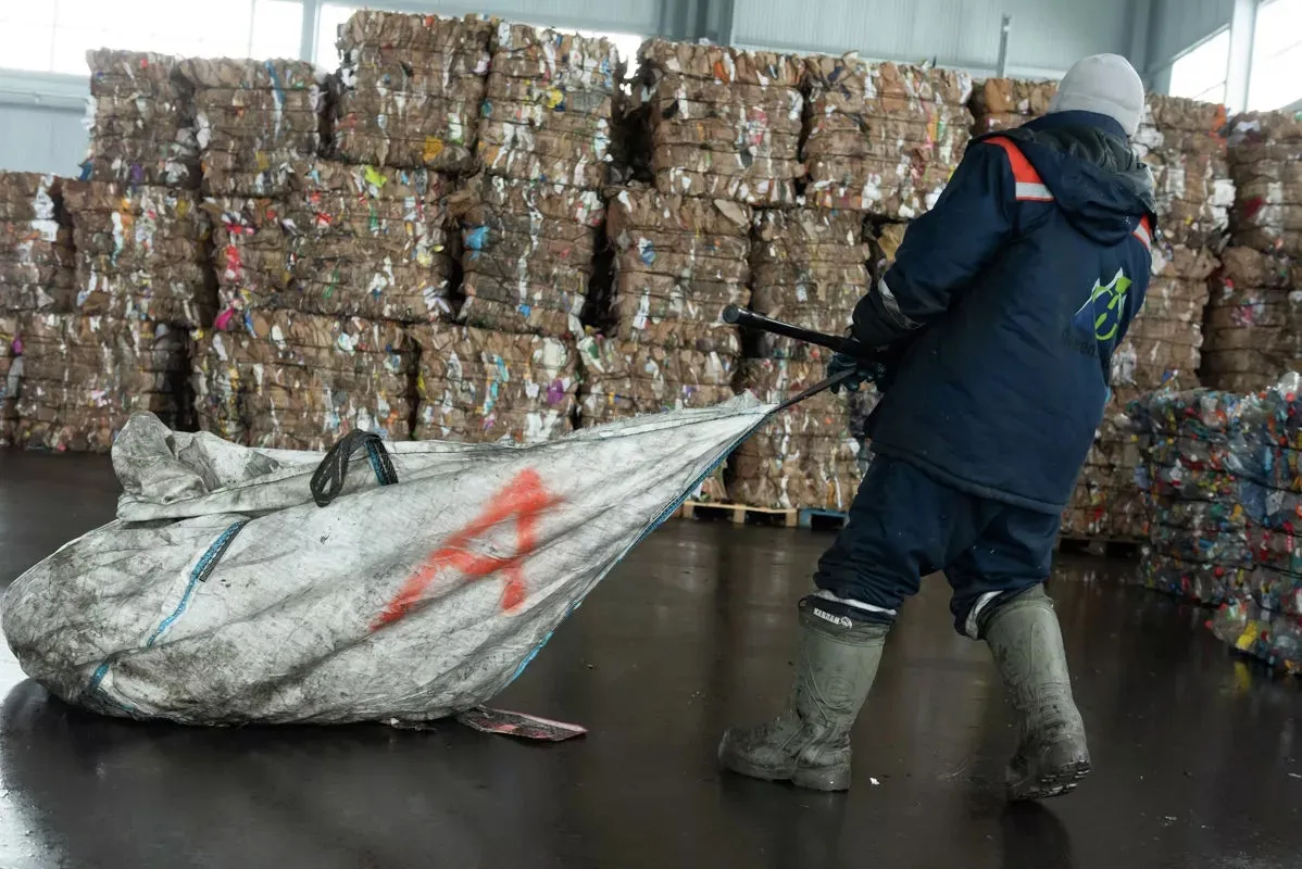 Более 40 заводов по переработке мусора построят в Казахстане