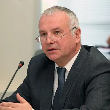 Александр Рар