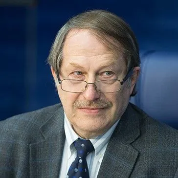 Юрий Тавровский