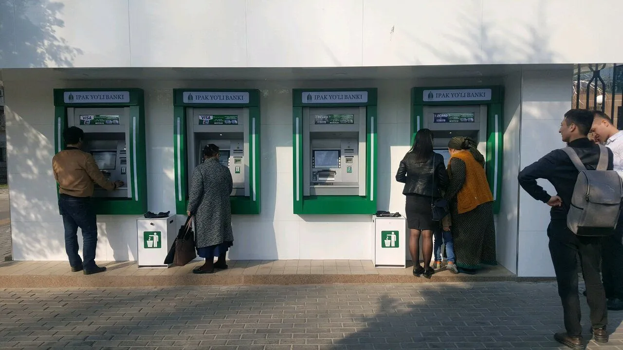 В Узбекистане создадут альтернативные платежные системы
