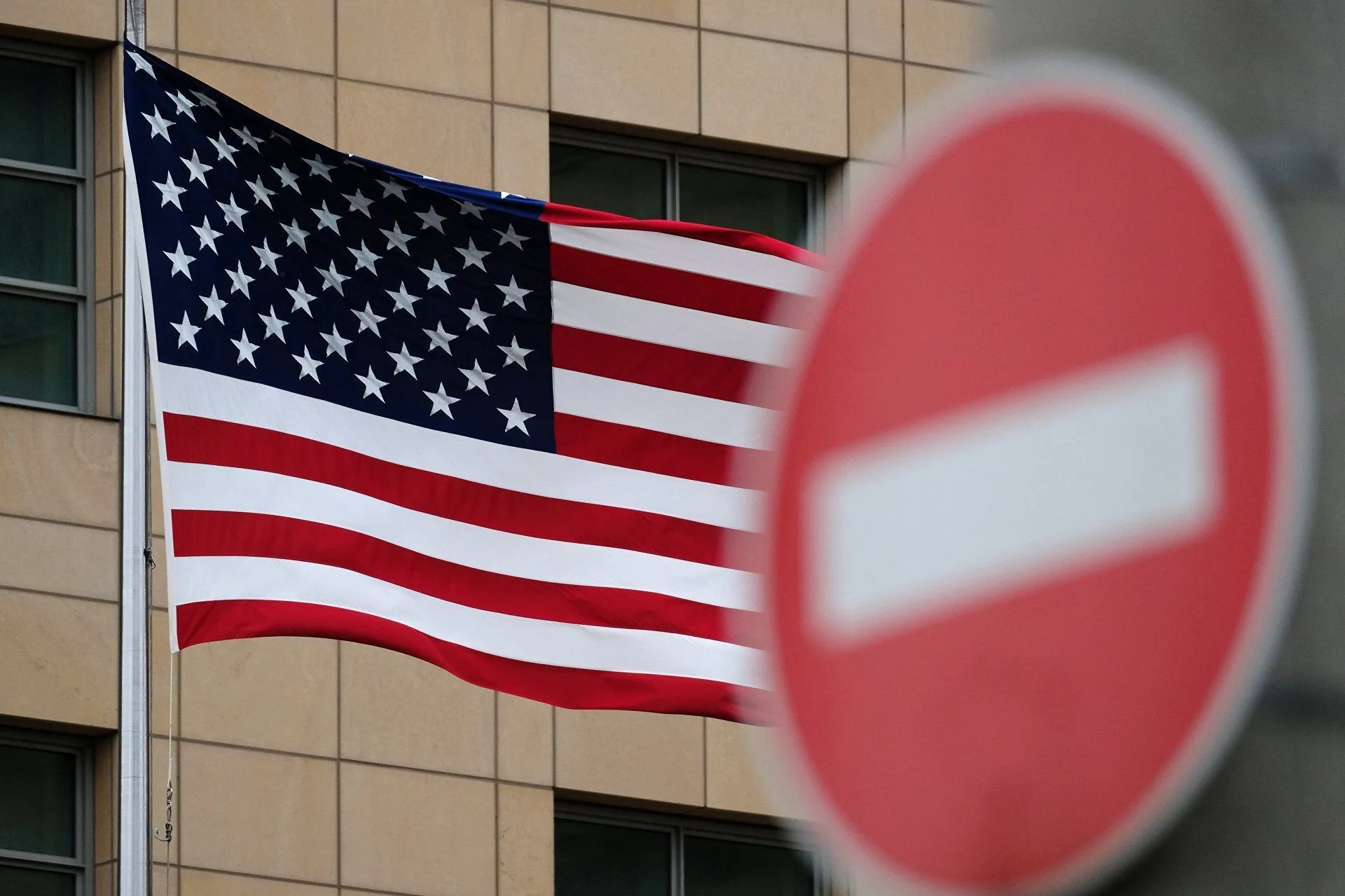 МИД Беларуси раскритиковал США за новые санкции и закрытие посольства