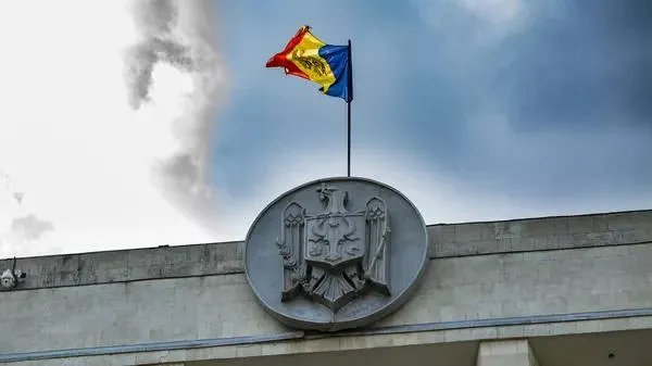 Молдавский омбудсмен назвал политику Санду грубым нарушением конституционных прав