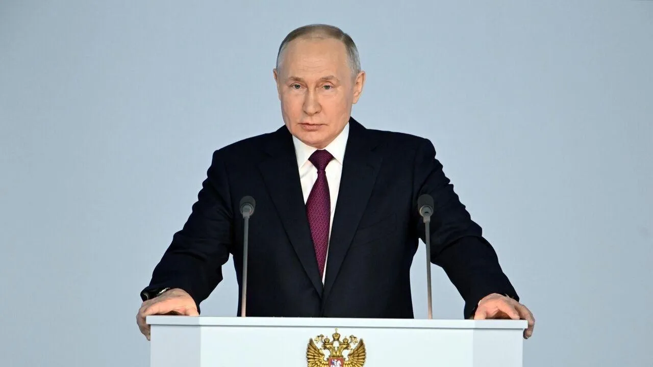 Путин объявил о продлении трассы Москва-Казань до Владивостока