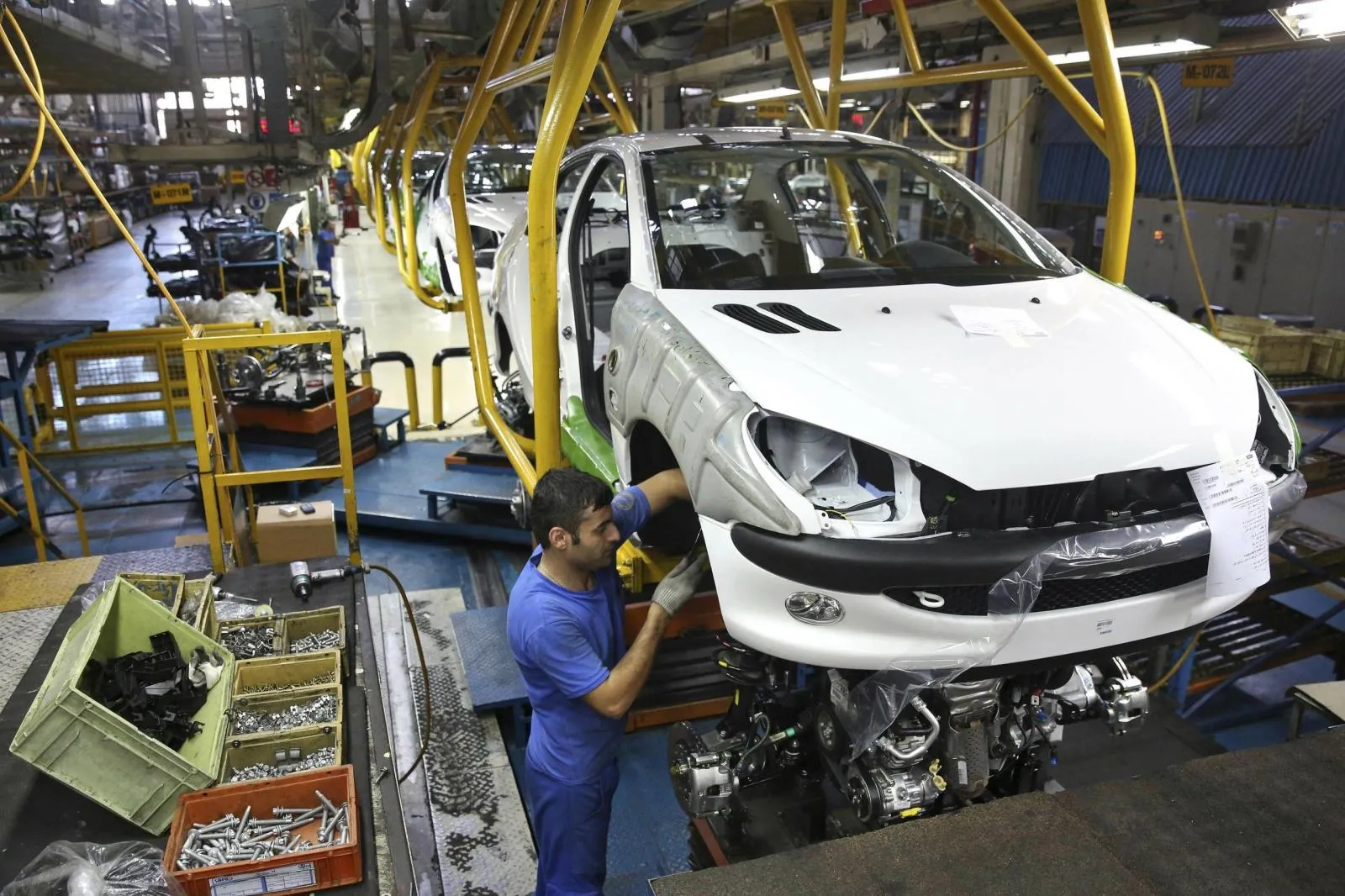 Россия и Иран планируют совместно производить автозапчасти