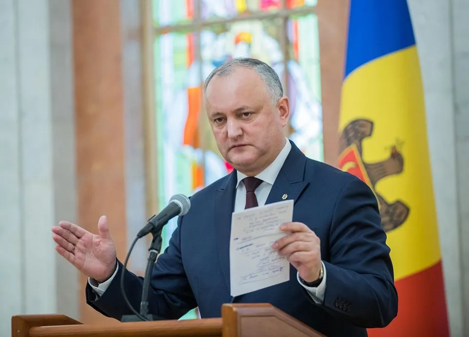 Додон: Санду не сможет привести Молдову в Европу
