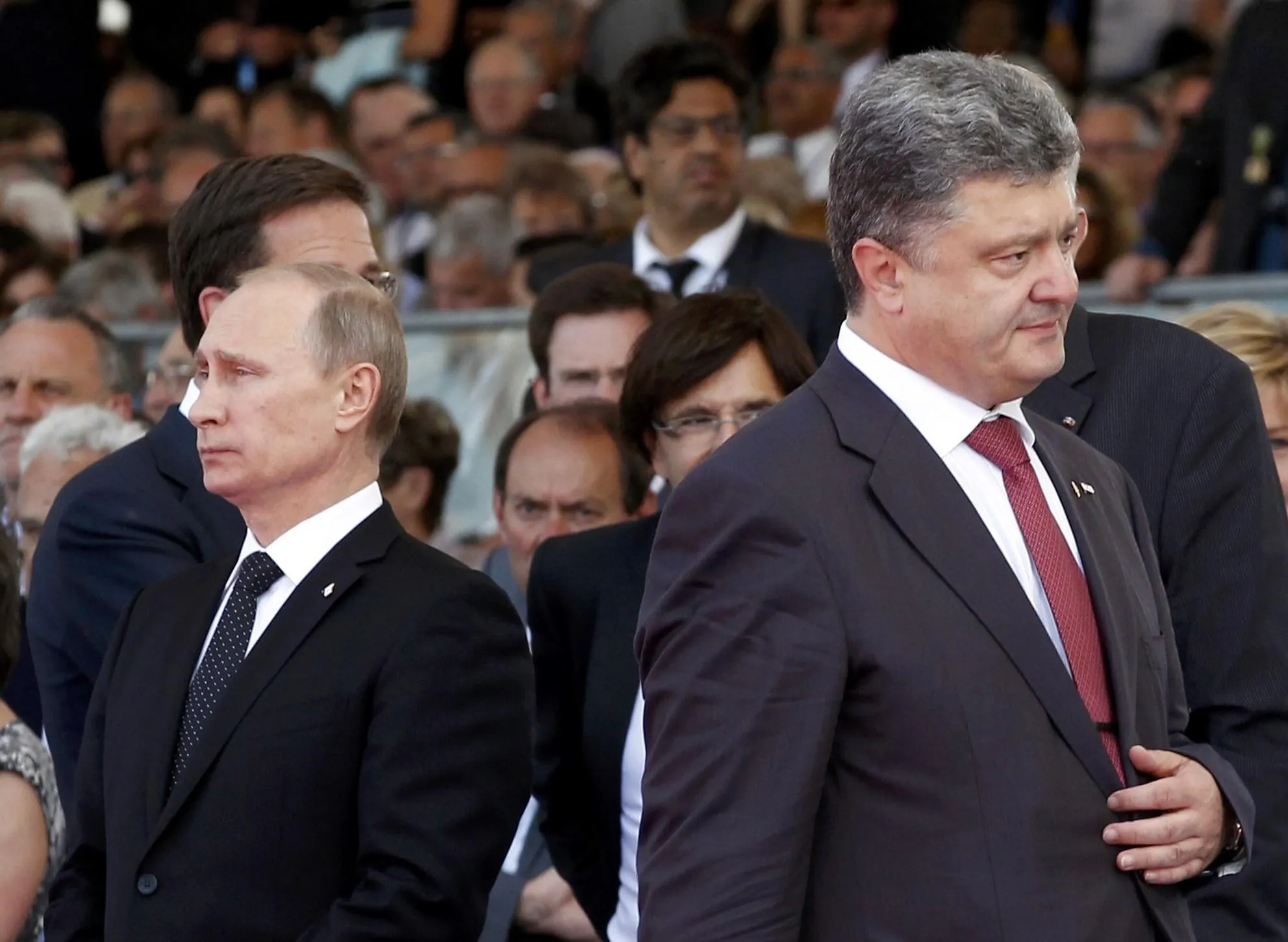 Стало известно, кто попал под санкции России на Украине