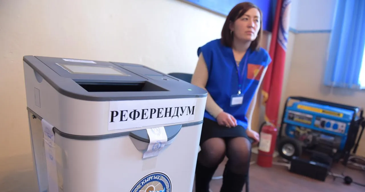 «Борьба за власть только начинается». Эксперты – о конституционном референдуме в Кыргызстане