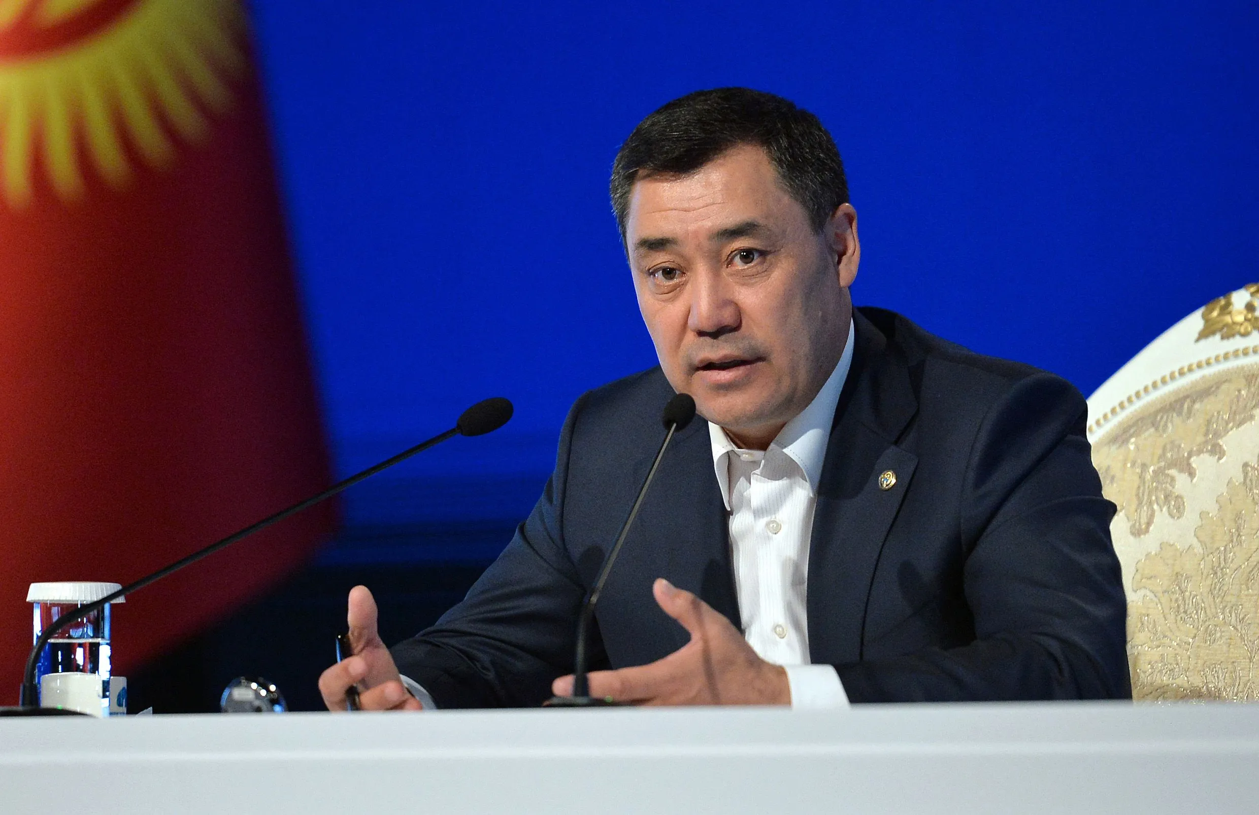 Жапаров раскрыл, кому передаст полномочия президента и премьера