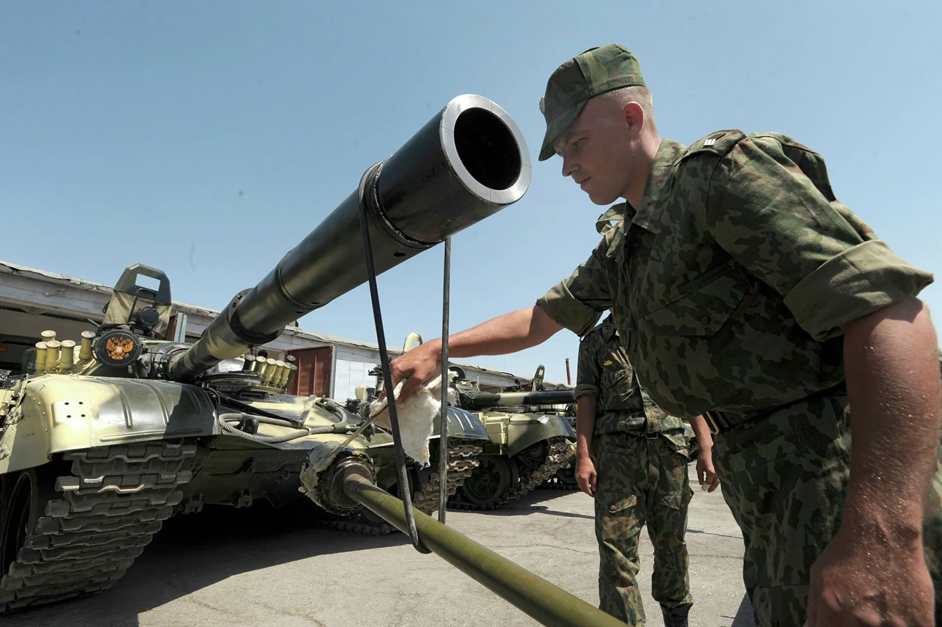 Россия укрепила военную базу в Таджикистане