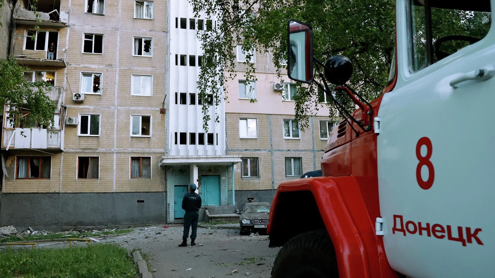 «Именно с этим и боремся»: Песков отреагировал на удары Киева по гражданским объектам на Донбассе
