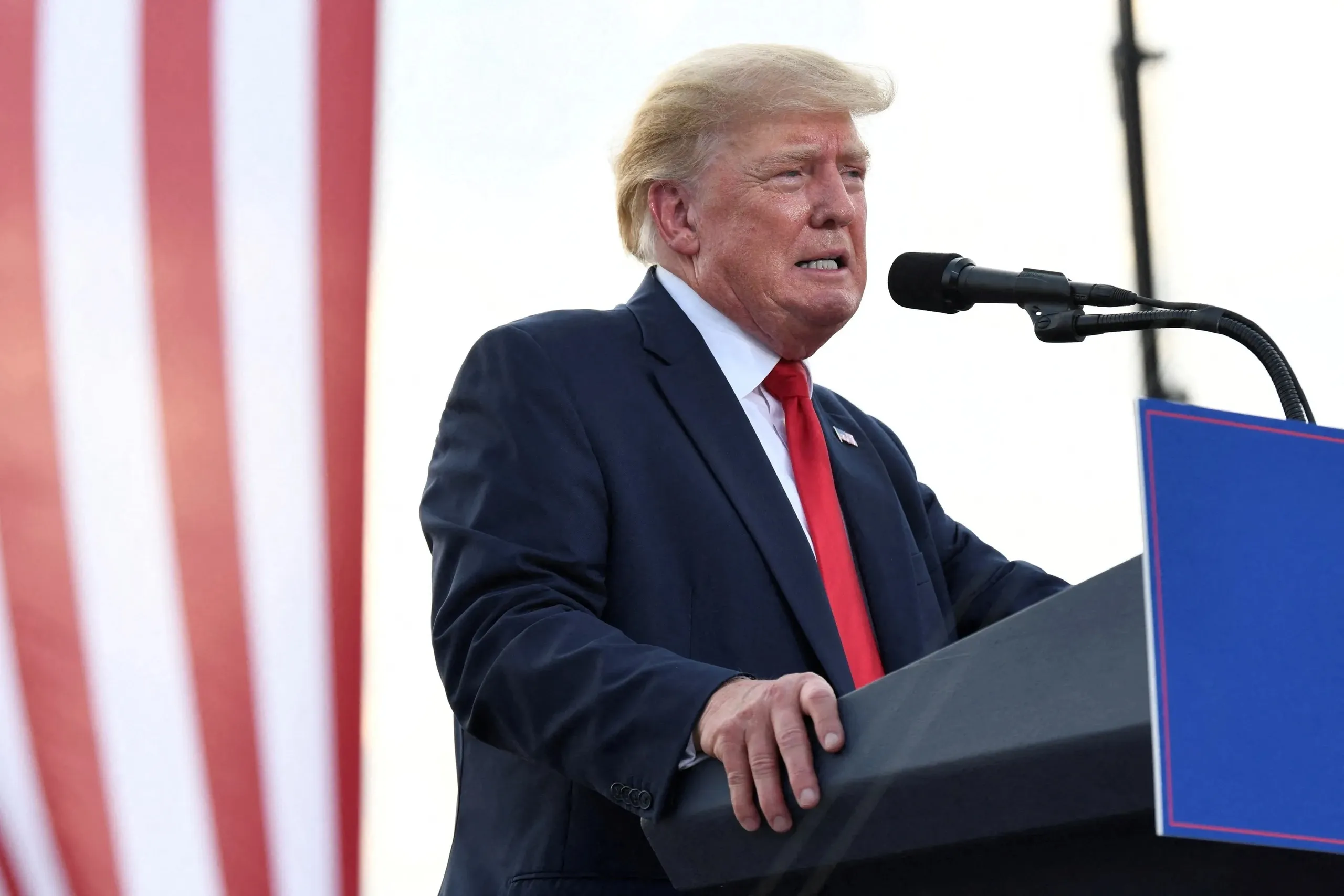 Трамп допустил возможность усиления давления на Украину
