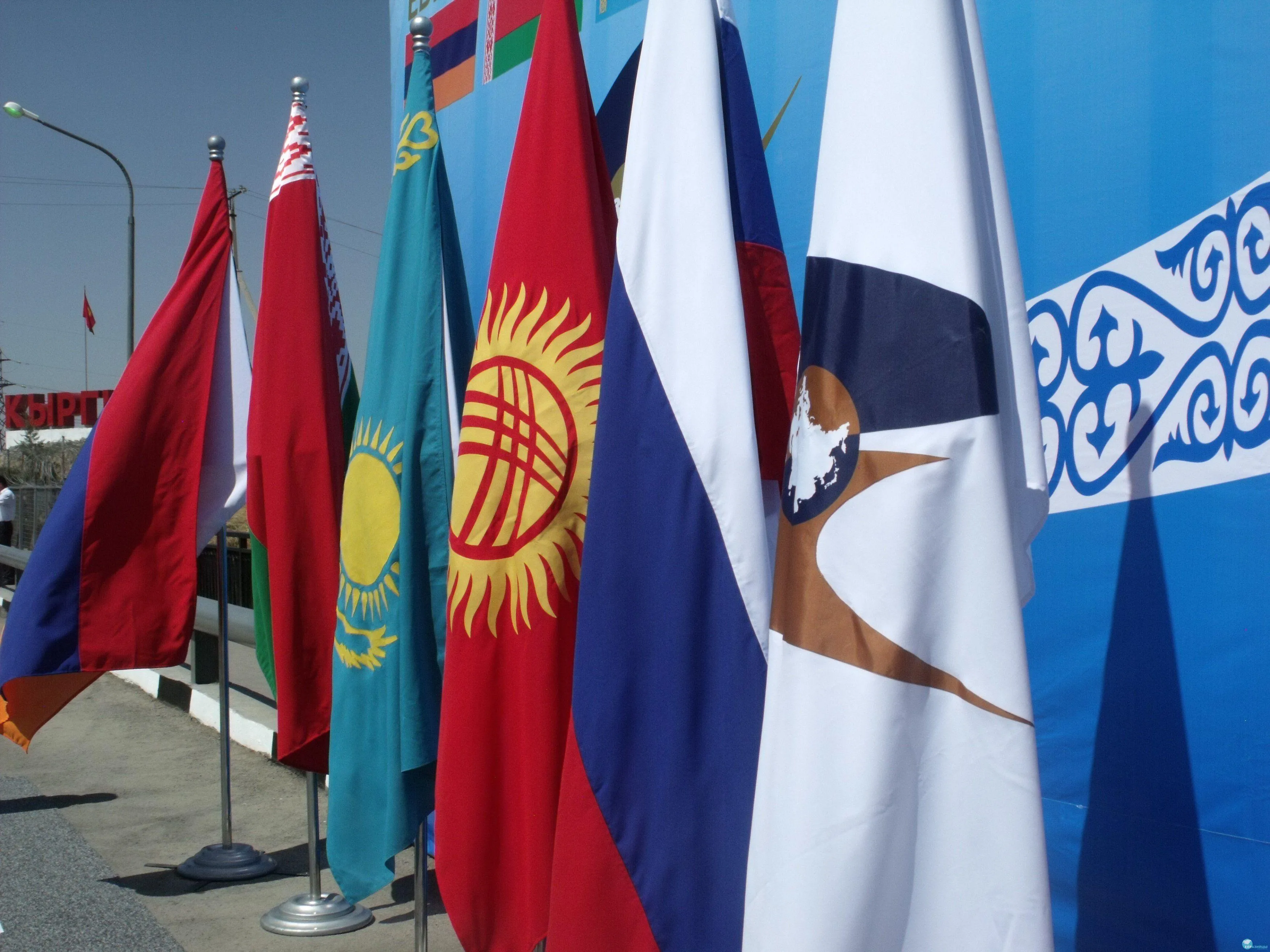 Сопряжение ЕАЭС и Китая вышло на новый уровень - замглавы МИД РФ