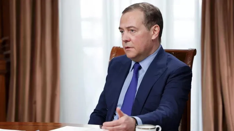 Медведев допустил возможность переговоров с администрацией Трампа по Украине