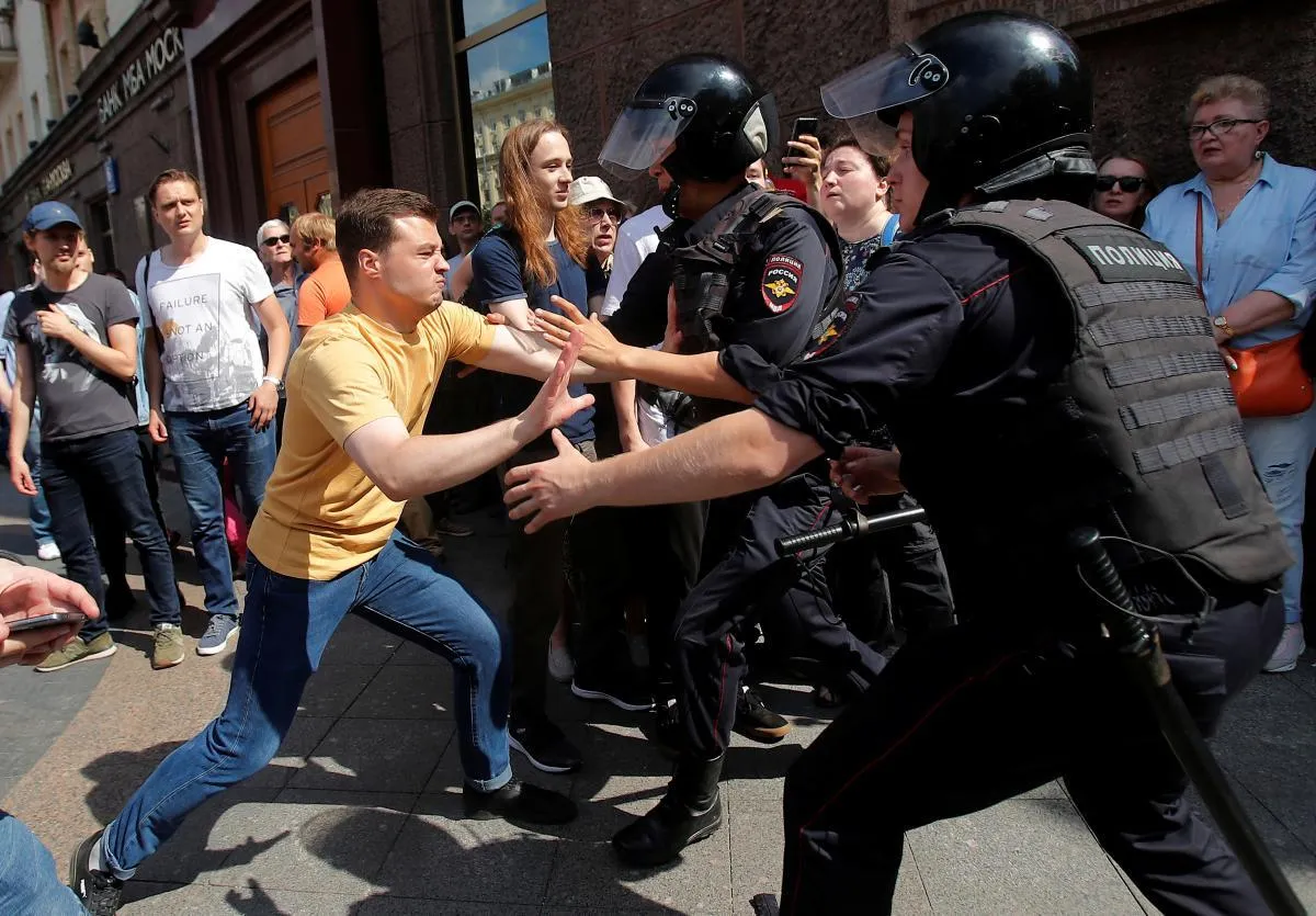 Провал либерального протеста в России: уроки для ЕАЭС