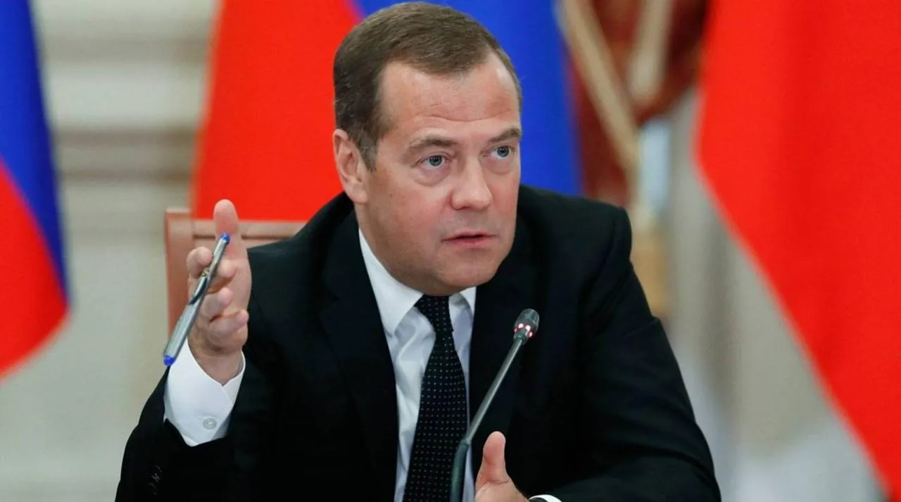 Медведев напомнил о военных преступлениях США
