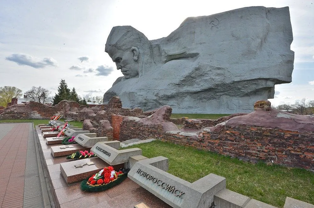 1. Брестская крепость.jpg