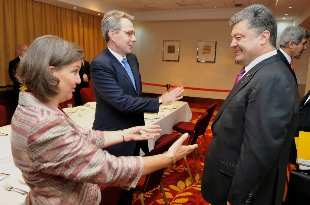 Нуланд_Порошенко.jpg