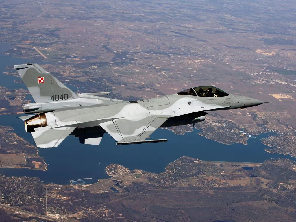 f-16_poland.jpg